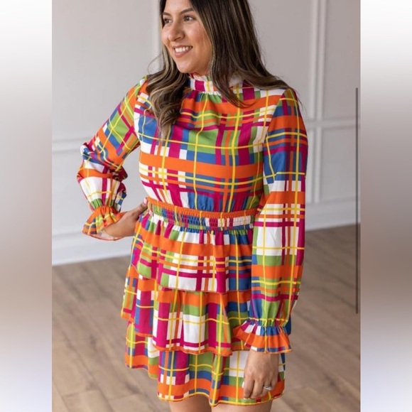 Boutique Grace & Emma Multi Color Tiered mini Dress with Sleeves Size 2x - Picture 1 of 2